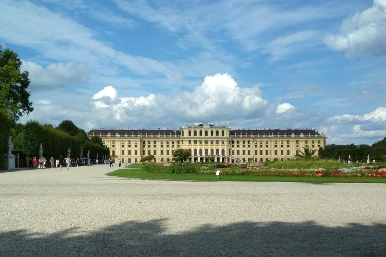 Central Mariahilfer Apartment 4 Min To The City Shopping Center And Schoenbrunn Palace Wien Ngoại thất bức ảnh