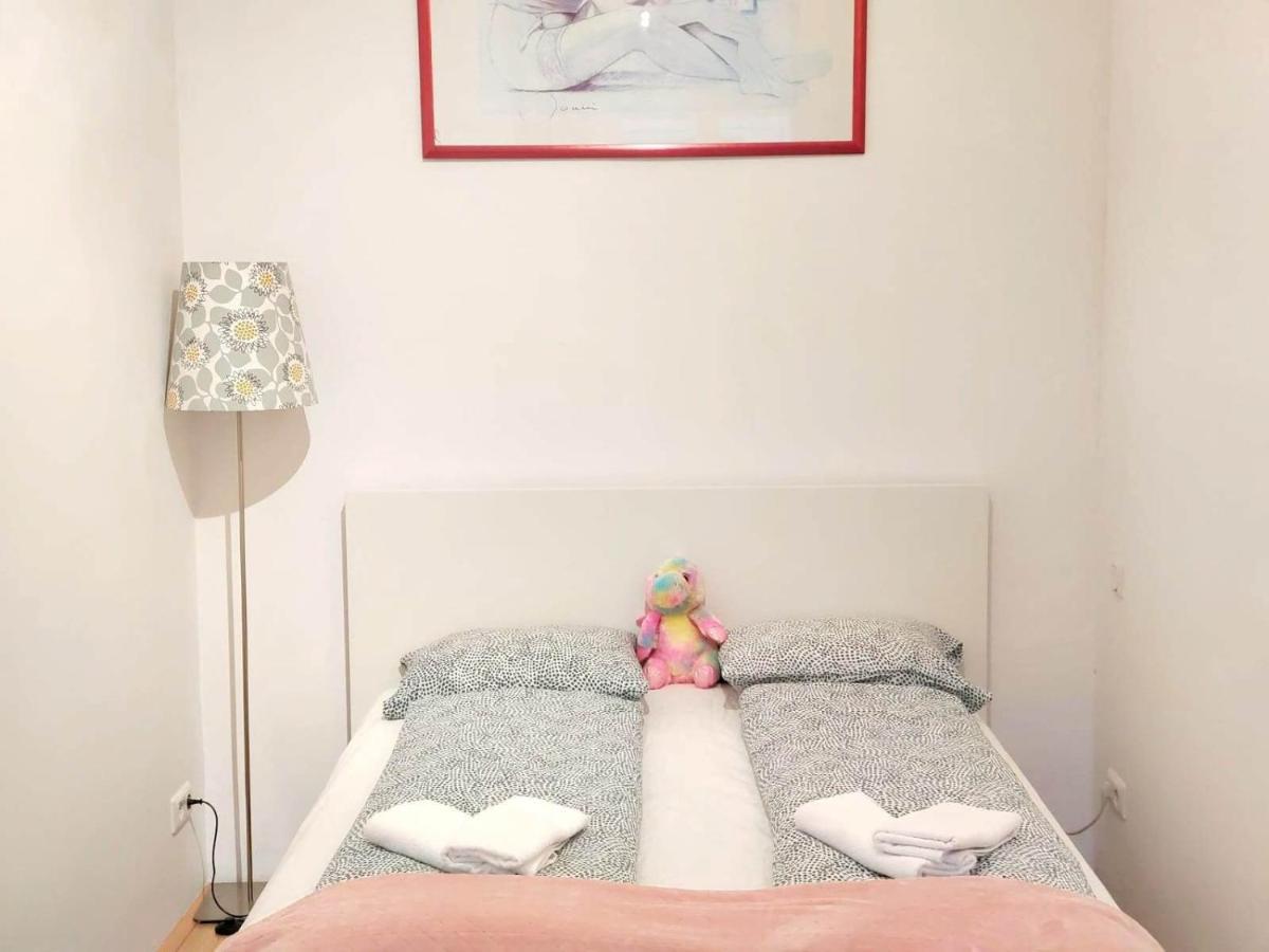 Central Mariahilfer Apartment 4 Min To The City Shopping Center And Schoenbrunn Palace Wien Ngoại thất bức ảnh